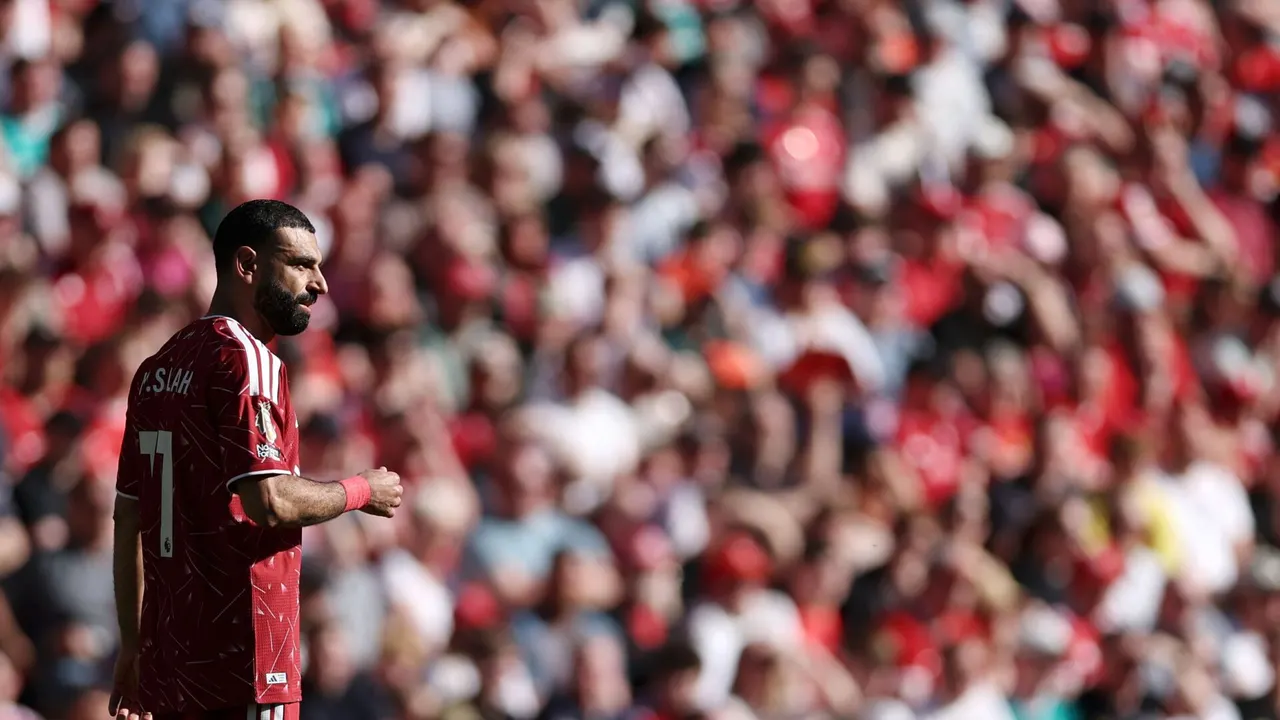 تطورات صفقة محمد صلاح وموقف بشكتاش يثيران الجدل في الشارع الرياضي السعودي